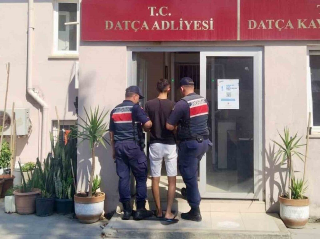 Datçada Uyuşturucu Ti̇careti̇nden Kesi̇nleşmi̇ş Hapi̇s Cezası Bulunan Şahıs Yakalandı