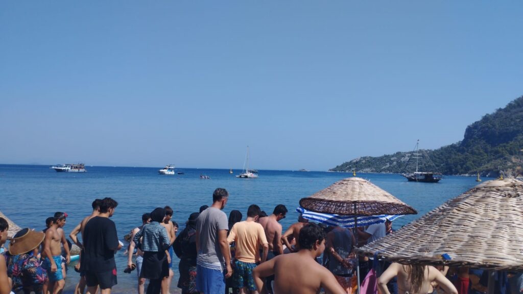 Deni̇zde Boğulan Genç Hayatını Kaybetti̇