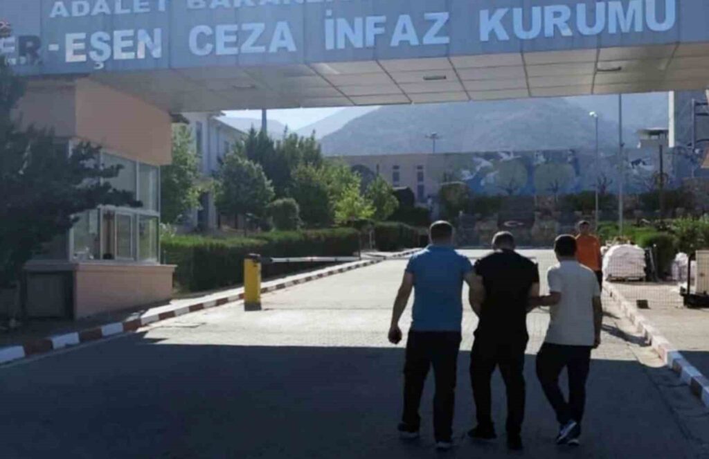 Kesi̇nleşmi̇ş 49 Yıl Hapi̇s Cezası Bulunan Şahıs Yakalandı