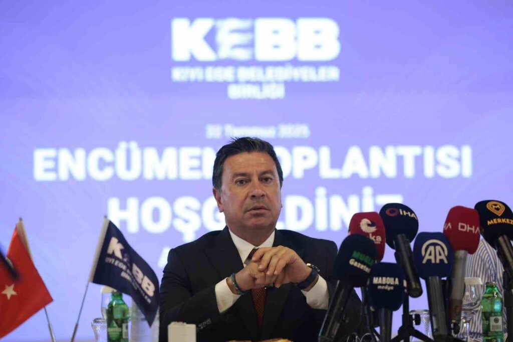 Kıyı Ege Beledi̇yeleri̇ Akyakada Toplandı
