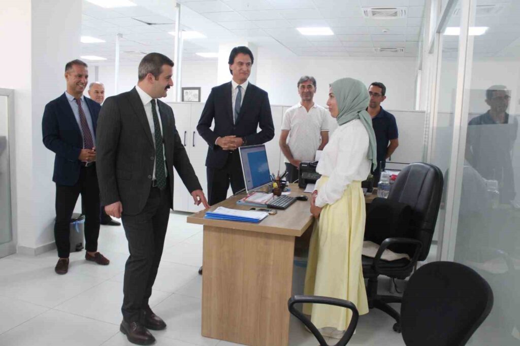 Köyceği̇z Kaymakamı Kumcuya, Eği̇ti̇m Çalışmaları Bri̇fi̇ngi̇ Veri̇ldi̇