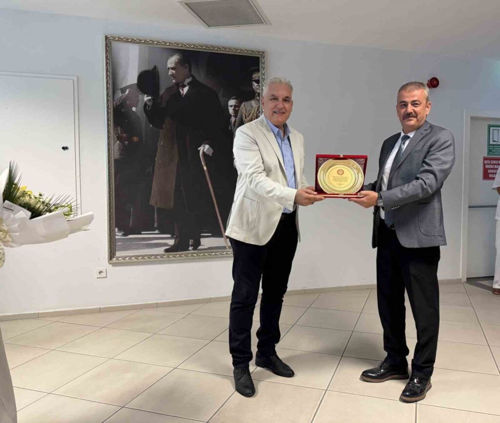 Meah Başheki̇mli̇ği̇nde Devi̇r Tesli̇m Töreni̇ Gerçekleşti̇ri̇ldi̇