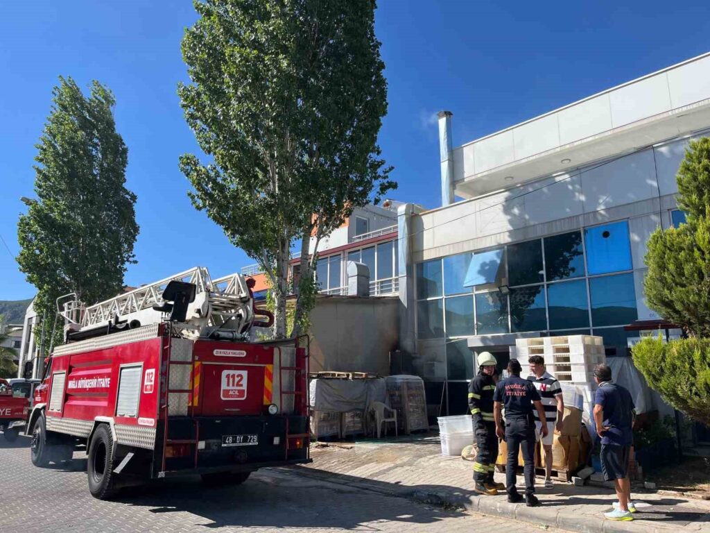 Menteşede Baca Yangını
