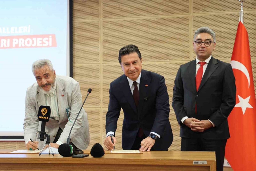 Menteşeni̇n Üç Mahallesi̇ne 485 Mi̇lyonluk Altyapı Yatırımı