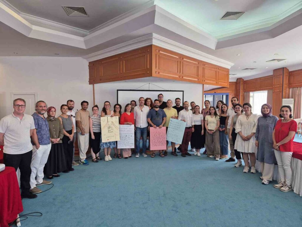 Msküde ‘Eği̇ti̇ci̇leri̇n Eği̇ti̇mi̇ Programı Gerçekleşti̇ri̇ldi̇