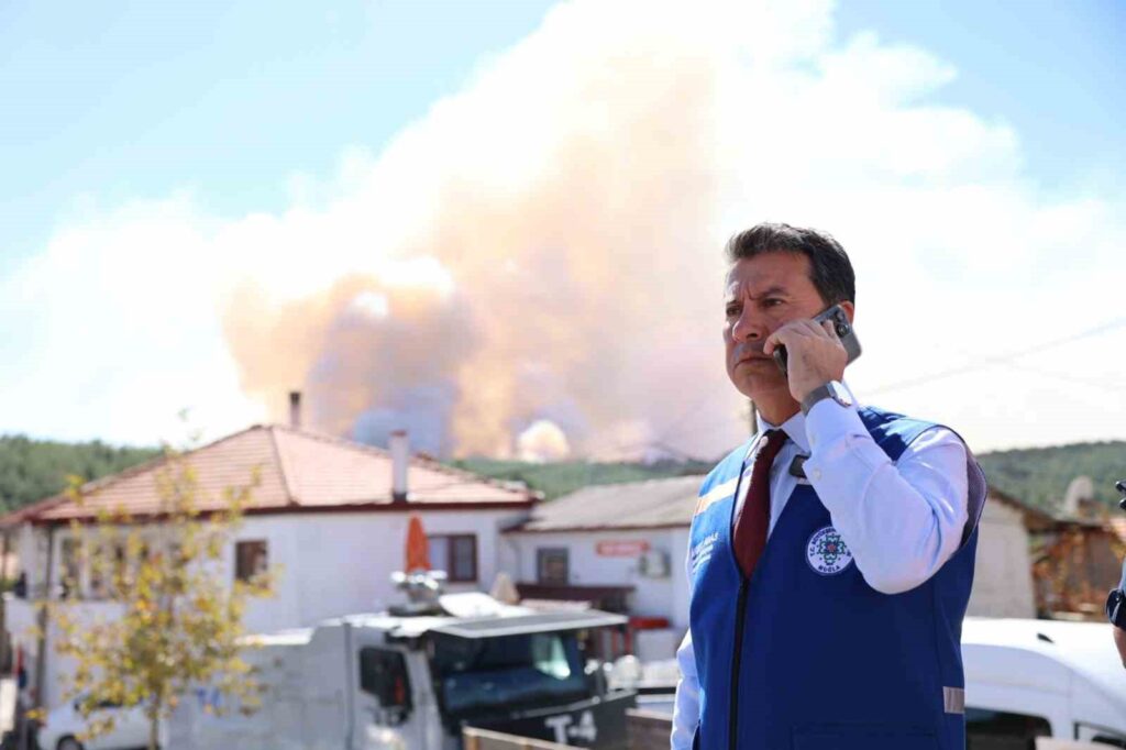 Muğla Büyükşehi̇r’de Yangınlar Nedeni̇yle Tüm İzi̇nler İptal