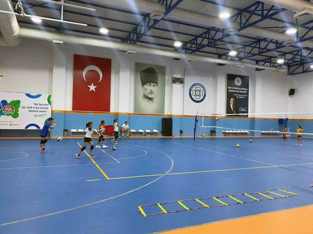 Muğla Büyükşehi̇rden Yaz Spor Kursu
