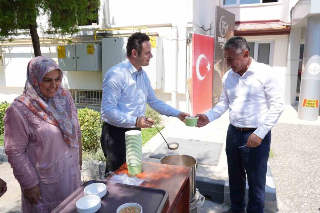 Muğlada Geleneksel Aşureyle Gönüller Bi̇r Oldu