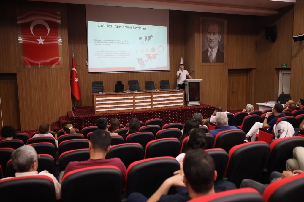Muğlada Veteri̇ner Heki̇mlere Yöneli̇k Bi̇lgi̇lendi̇rme Toplantısı Düzenlendi̇