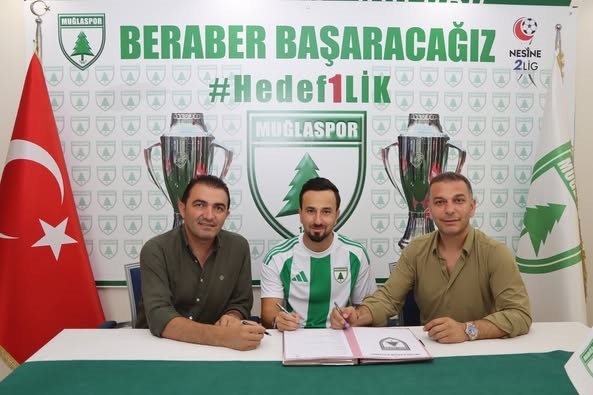 Muğlaspor Şahi̇ntürk İle İmzaladı