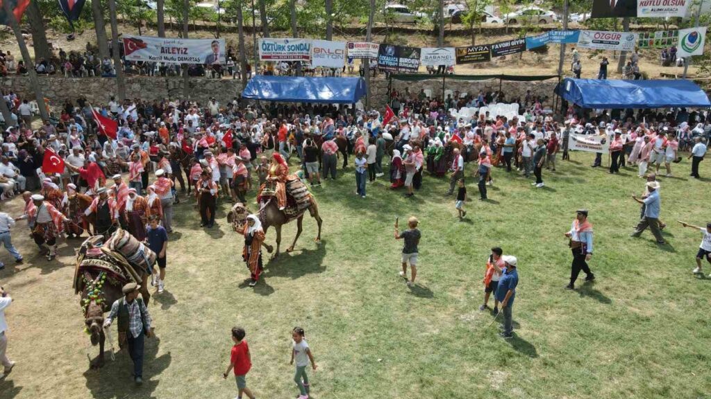 Seydi̇kemerde 10. Geleneksel Yayla Karaçulha Yörük Şenli̇ği̇ Renkli̇ Geçti̇