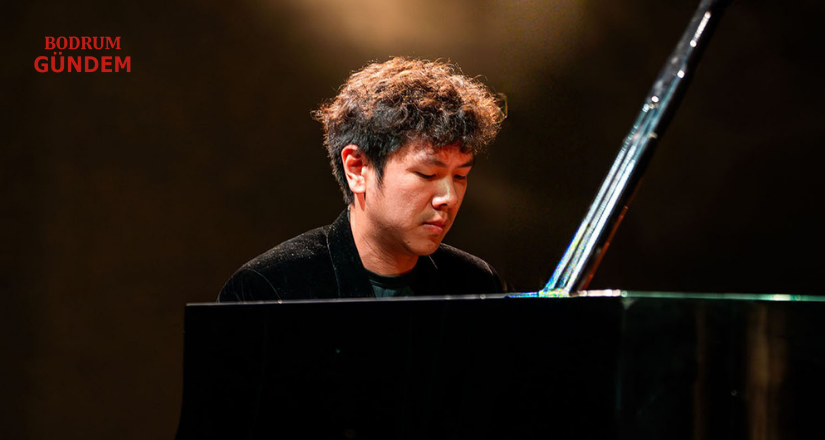 Piyanist Congyu Wang Gümüşlük Müzik Festivali kapsamında sahne aldı