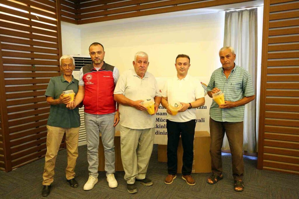 Akdeniz Meyve Sineği ile Mücadelede Tuzak Dağıtımı Gerçekleştirildi
