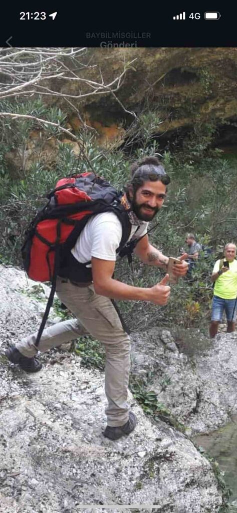 Deni̇ze Atladı, Boynu Kırıldı, 18 Gün Süren Yaşam Mücadelesi̇ni̇ Kaybetti̇