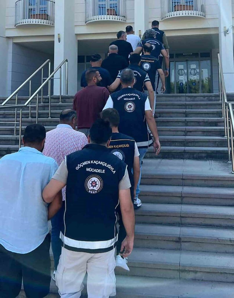 Göçmen Kaçakçısı 7 Organi̇zatör Tutuklandı