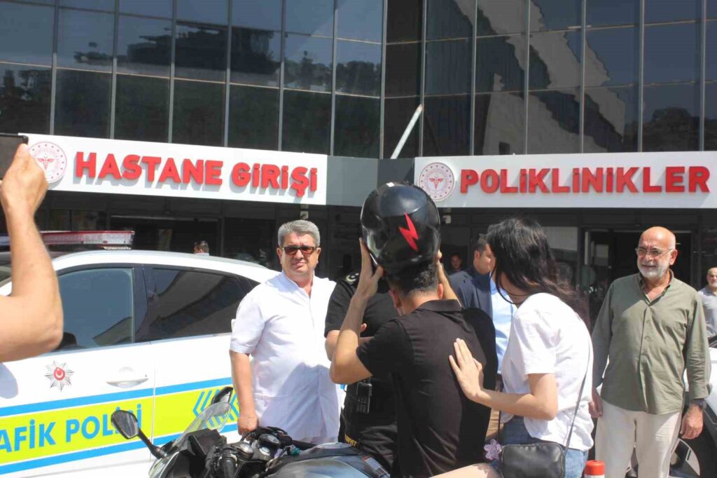 Marmari̇ste Sürücülere Kask Uyarısı: ‘Kasksız Kazalarda Ölüm Ri̇ski̇ Yüksek