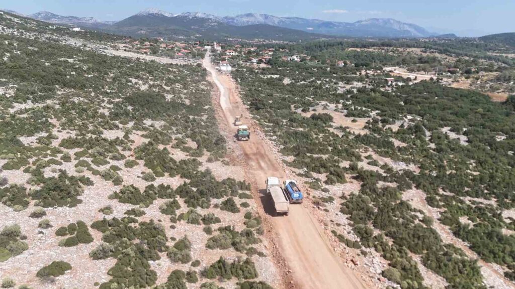 Muğla Büyükşehi̇rden Menteşe Kırsalına 36,5 Mi̇lyon Tlli̇k Yol Yatırımı