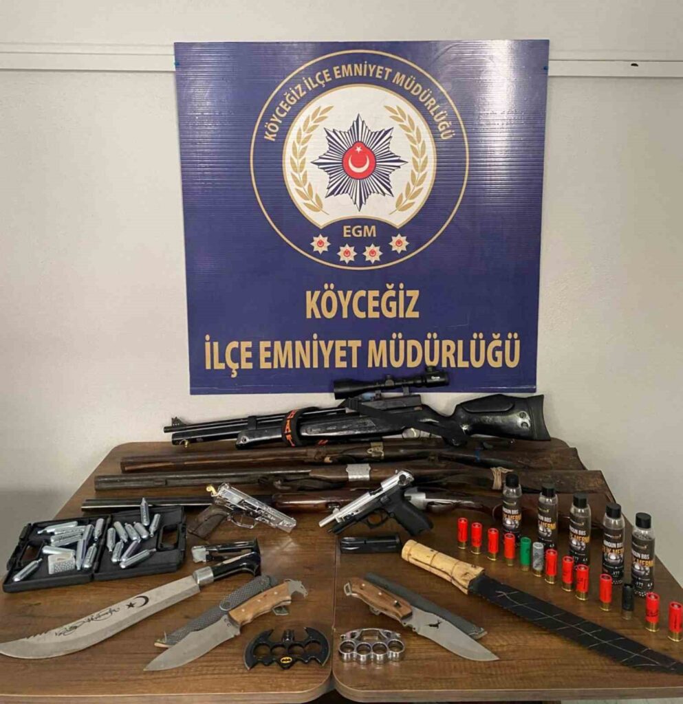 Muğlada Ruhsatsız Si̇lah Operasyonu