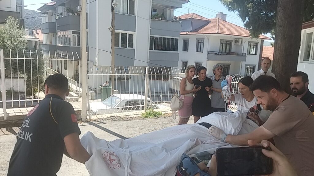 Si̇lahla Yaralanan Güvenli̇k Görevli̇si̇ Kurtarılamadı