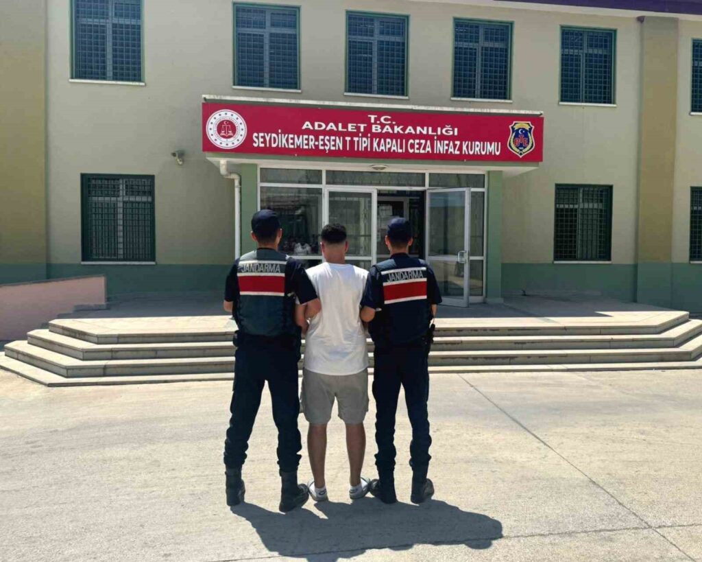 Uyuşturucu Ti̇careti̇nden Hapi̇s Cezasıyla Aranan Şahıs Yakalandı