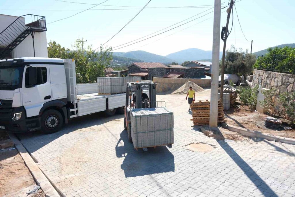 Bodrum Beledi̇yesi̇ Üstyapı Çalışmalarını Sürdürüyor