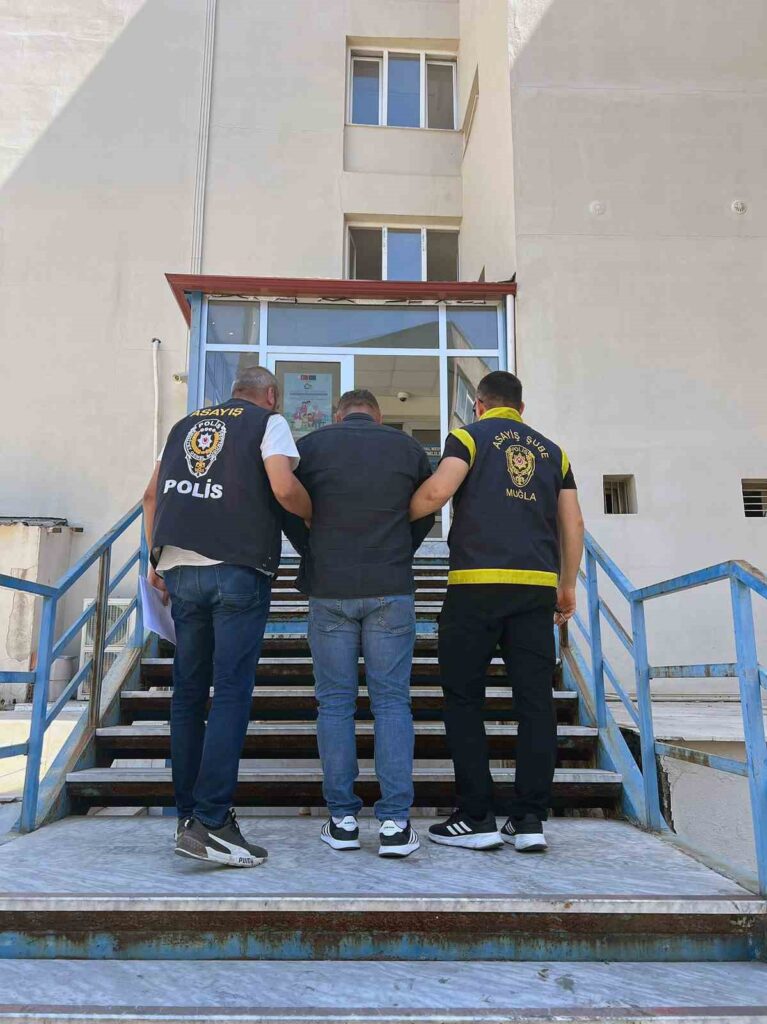 Ci̇nsel Saldırı Suçundan Aranan Şüpheli̇ Yakalandı