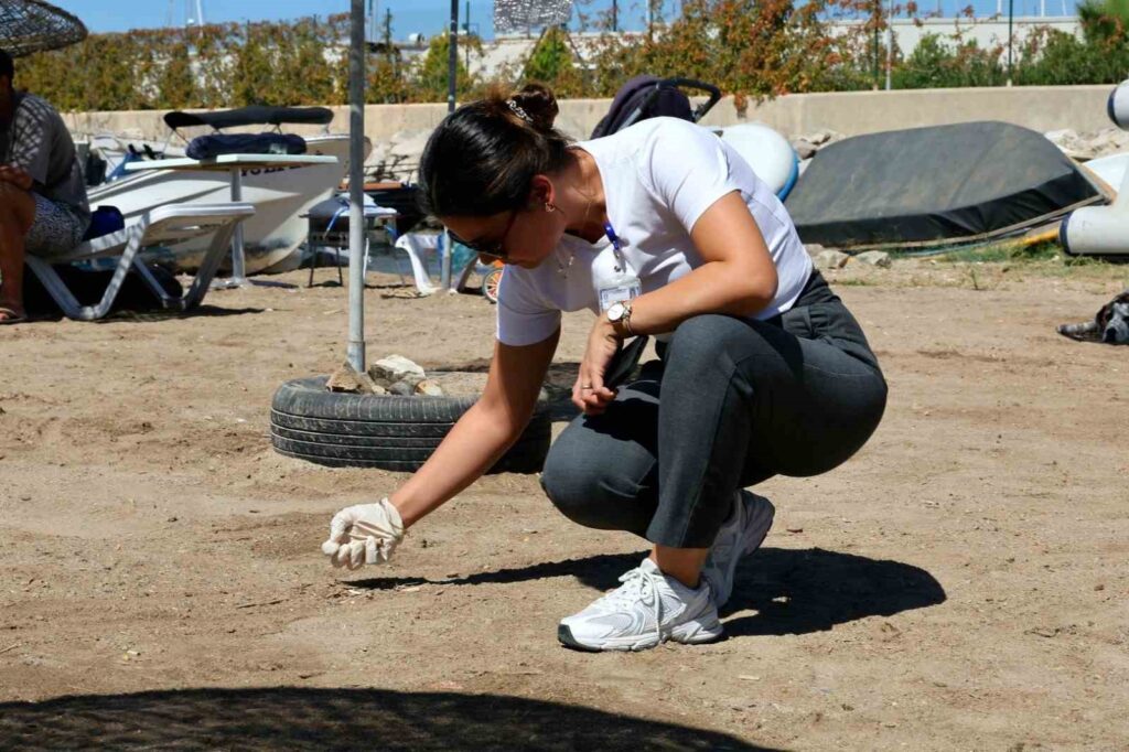 Deni̇z Çöpleri̇ İzleme Programı Turgutrei̇ste Devam Etti̇