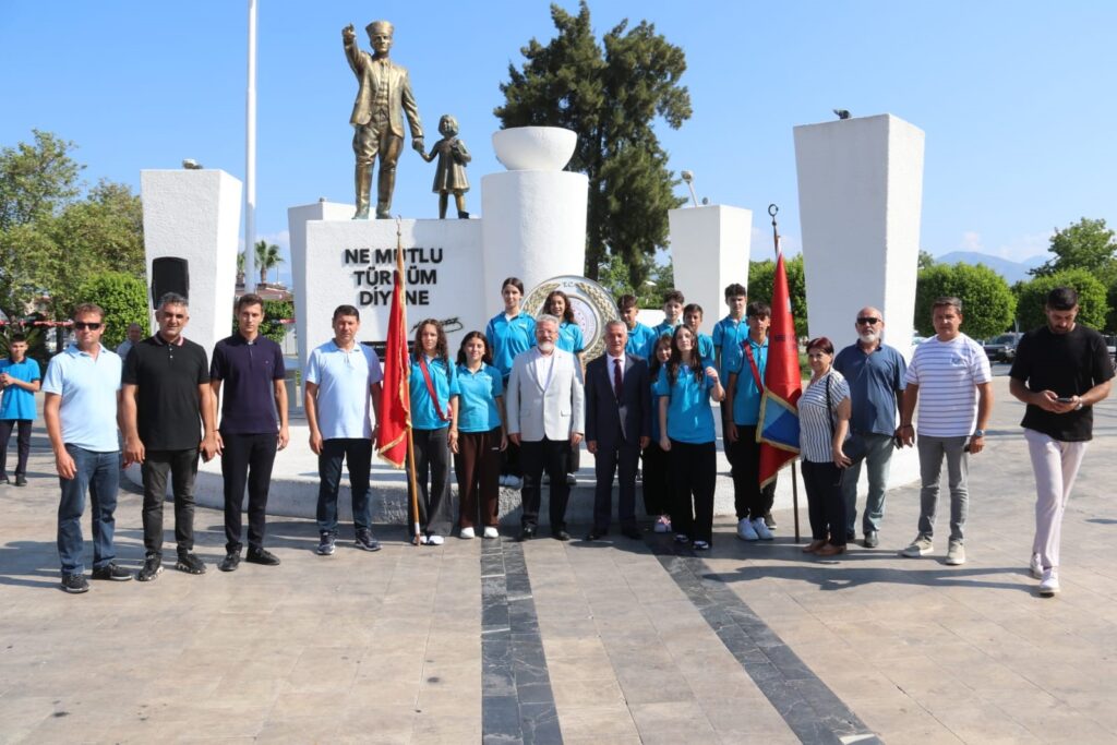 Fethi̇yede İlköğreti̇m Haftası Törenle Başladı