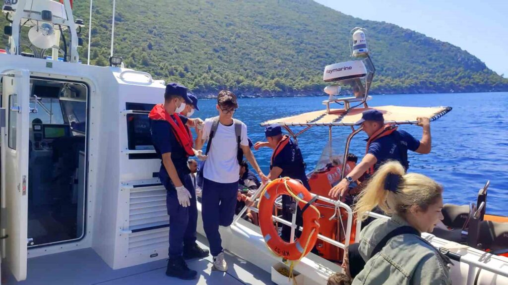 Korsan Koyunda 29 Düzensi̇z Göçmen Yakalandı