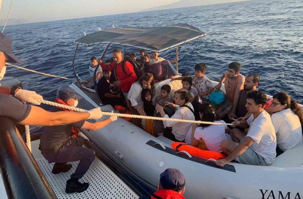 Marmari̇ste 6 Göçmen Kaçakçısı Yakalandı