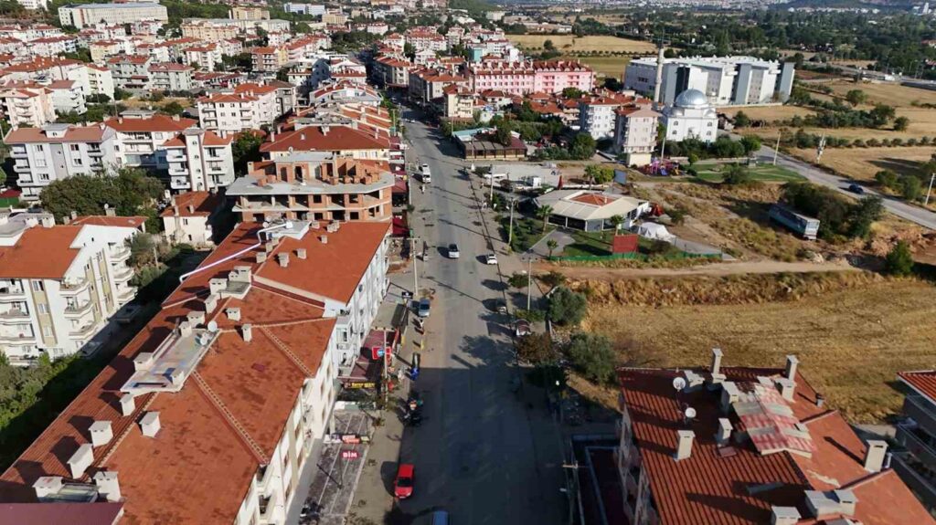 Menteşe Kötekli̇ Ve Yeni̇köye 502 Mi̇lyon Tlli̇k Yol Ve Altyapı Yatırımı