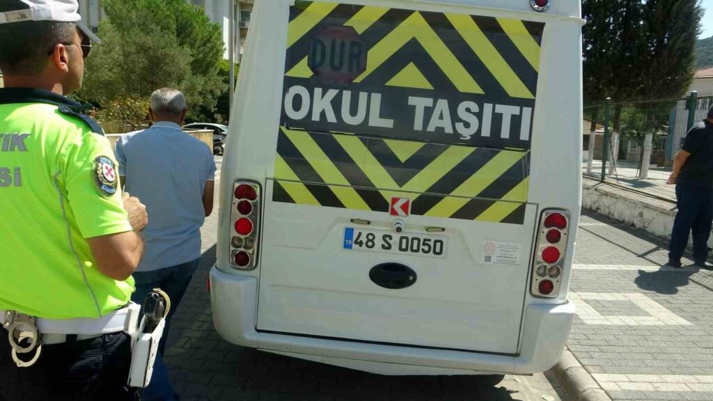 Menteşede Okul Servi̇sleri̇ Denetleni̇yor