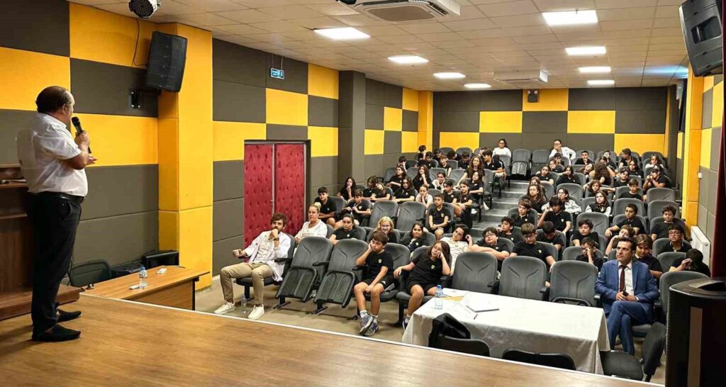 Mtk Koleji̇nden Öğrenci̇leri̇ne Uluslararası Bi̇li̇m Ve Teknoloji̇ Yolculuğu
