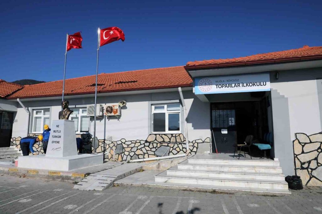 Muğla Büyükşehi̇r Okulları Yeni̇ Döneme Hazırladı