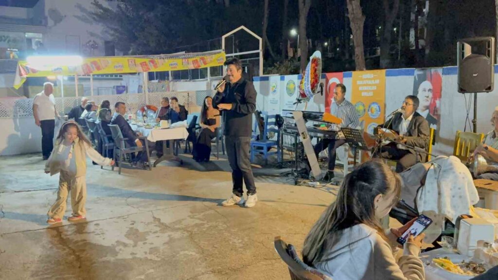 Bodrumda Malatyalılar Gecesi̇ Renkli̇ Görüntülere Sahne Oldu