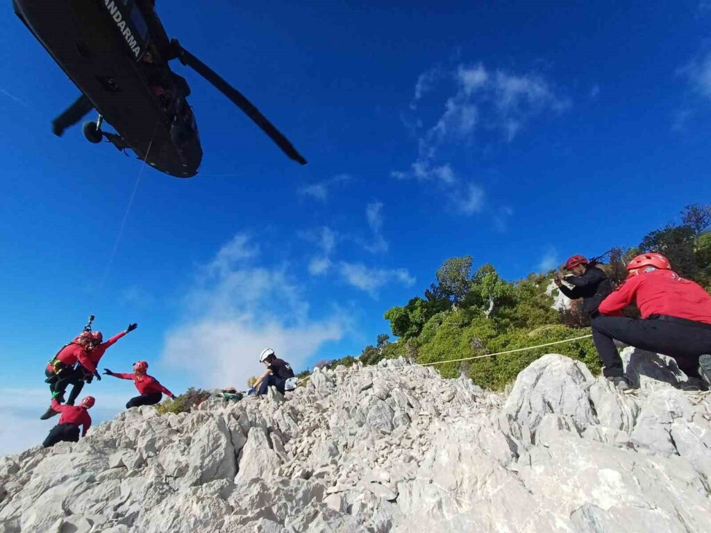 Yamaç Paraşütü Kazasında 1 Ölü