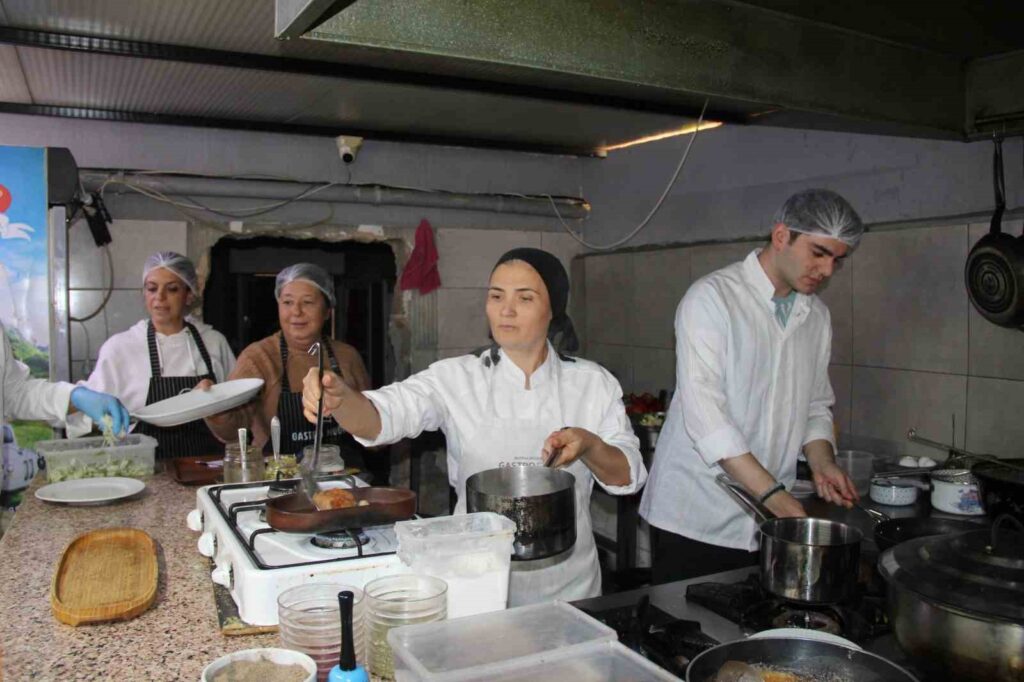 Gastro Muğlada Organi̇k Üreti̇m Ve Eği̇ti̇m İçi̇n Yeni̇ Adım