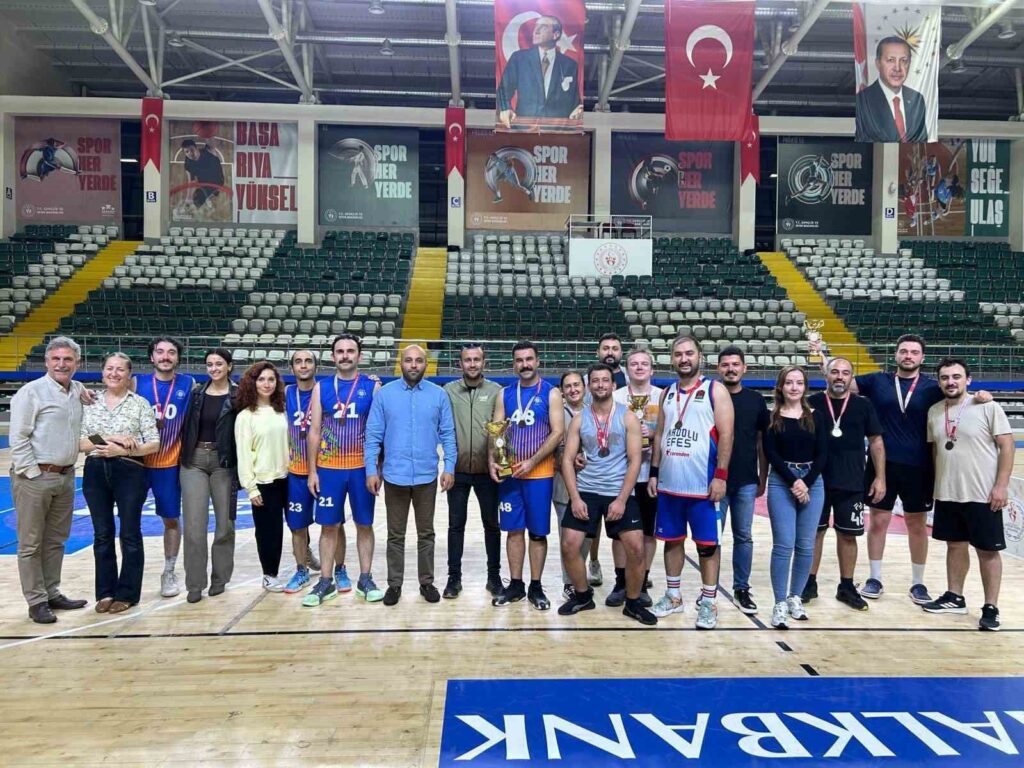 Kamu Spor Oyunlarında Basketbol Fi̇nali̇ Sona Erdi̇