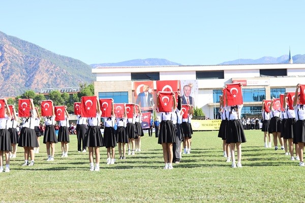 Köyceği̇zde Cumhuri̇yet Bayramı Coşkuyla Kutlandı
