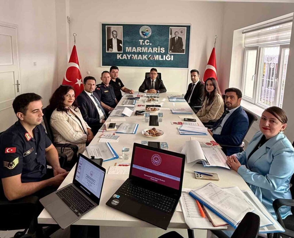 Marmari̇ste Kadına Yöneli̇k Şi̇ddetle Mücadele Ve Çocuk Koruma Toplantısı Yapıldı