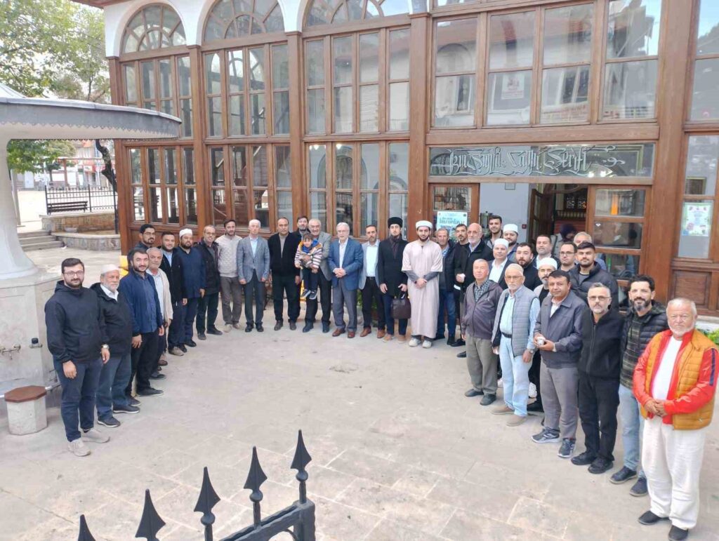 Menteşede Vatandaşlar Kurşunlu Cami̇i̇nde Sabah Namazında Buluştu