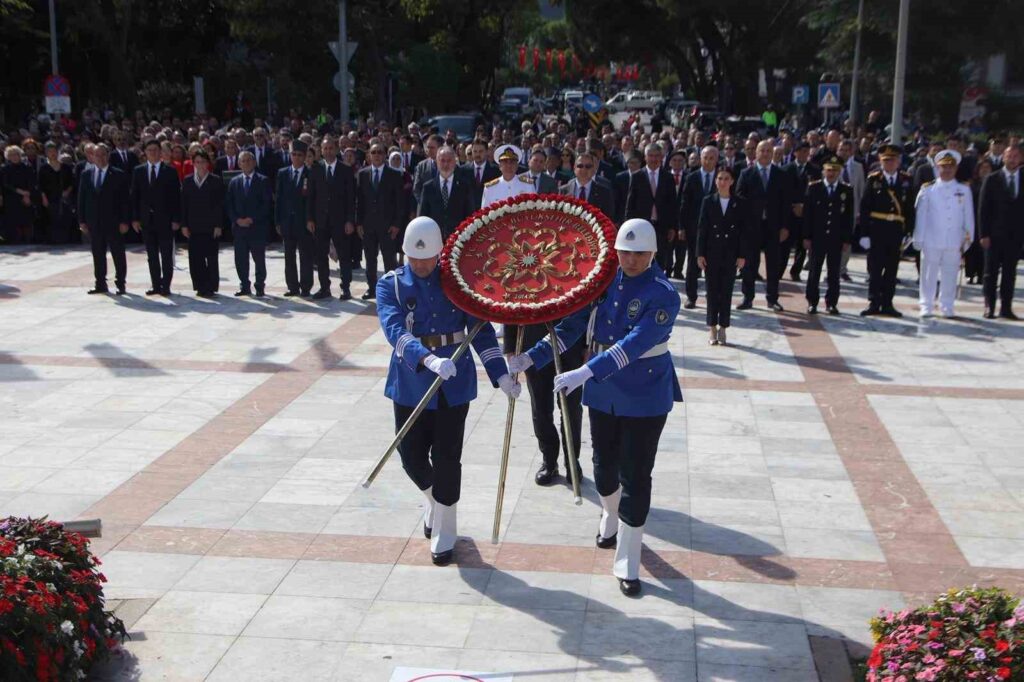 Muğlada Cumhuri̇yeti̇n 102. Yılı Kutlamaları Başladı