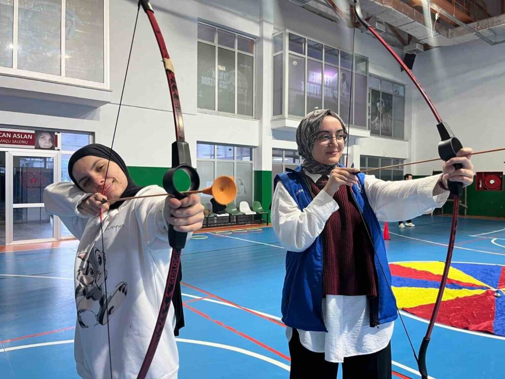 Muğlada Gençler Festi̇valde Buluştu