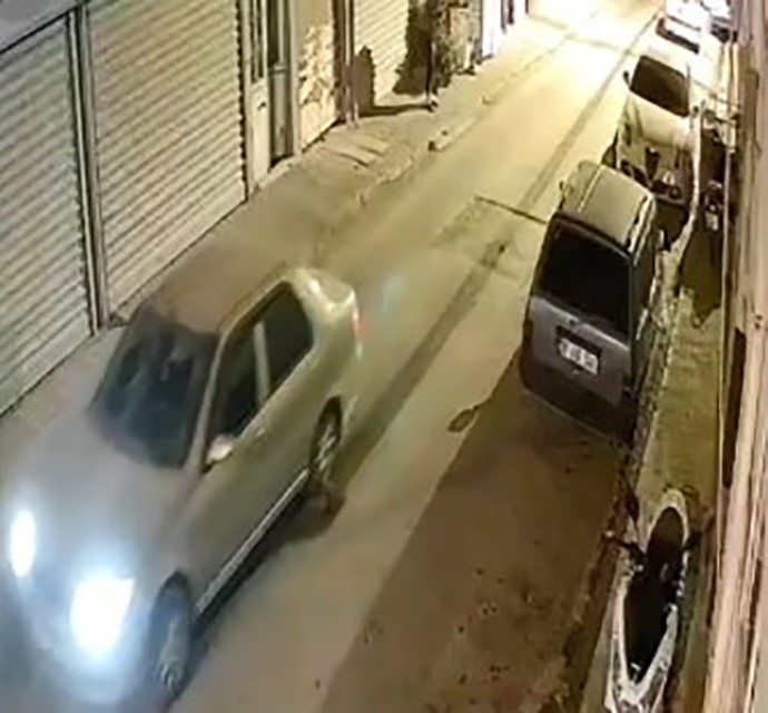 Nesli̇ Tehli̇ke Altındaki̇ Hayvanı Aracıyla Metrelerce Sürükledi̇
