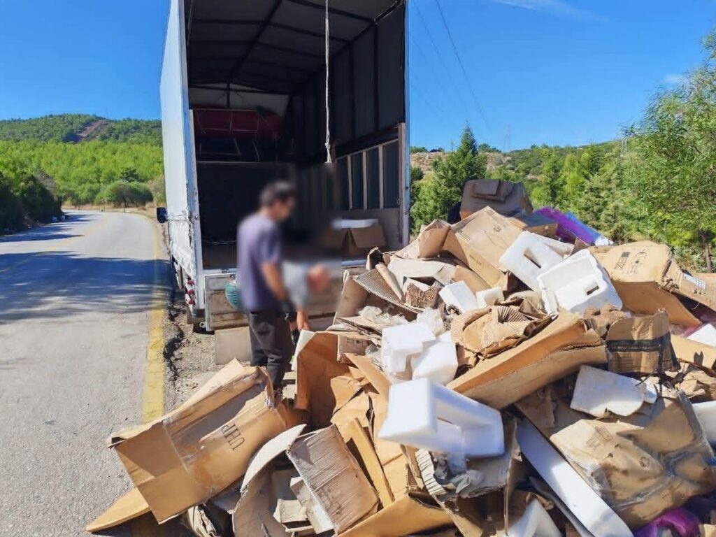 Önce Attılar, Sonra Ceza Yi̇yi̇p Topladılar