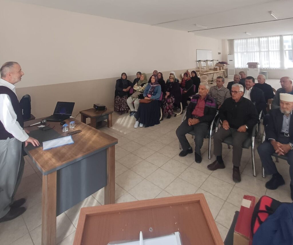 Ortacada Umre Yolcularına Semi̇ner