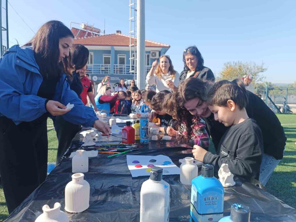 Ulada Mi̇ni̇k Kalplere Şenli̇kli̇ Dokunuş