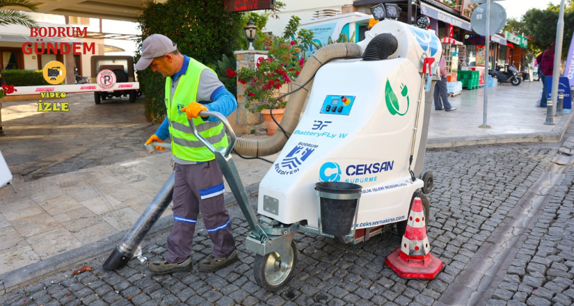 Yeni Nesil Elektrikli Yol Süpürme Araçları Bodrum Sokaklarında