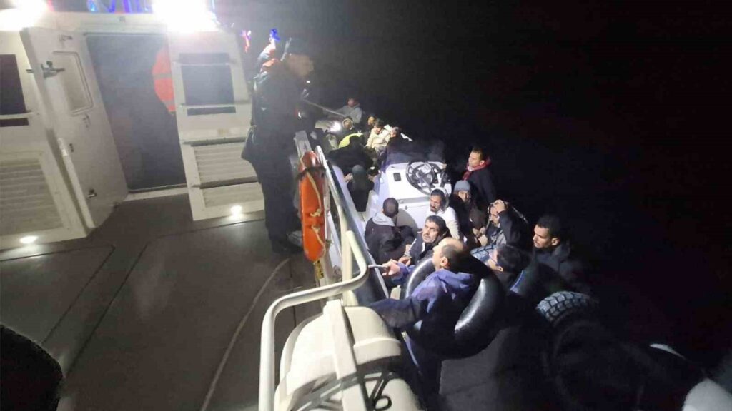Bodrumda Beşi Çocuk 26 Düzensi̇z Göçmen Kurtarıldı