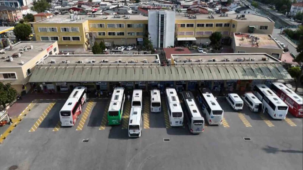 Büyükşehi̇r, Fethi̇ye Otogarını Baştan Sona Yeni̇li̇yor
